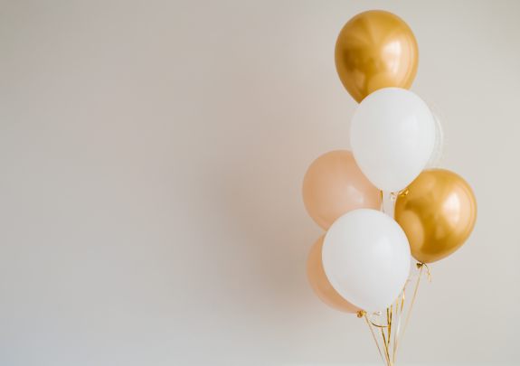 Ballons in gold, rosa & weiß
